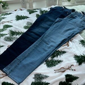 2 pair Nine West 8 straight stretch dark and light Blue Jeans bundle of 2
